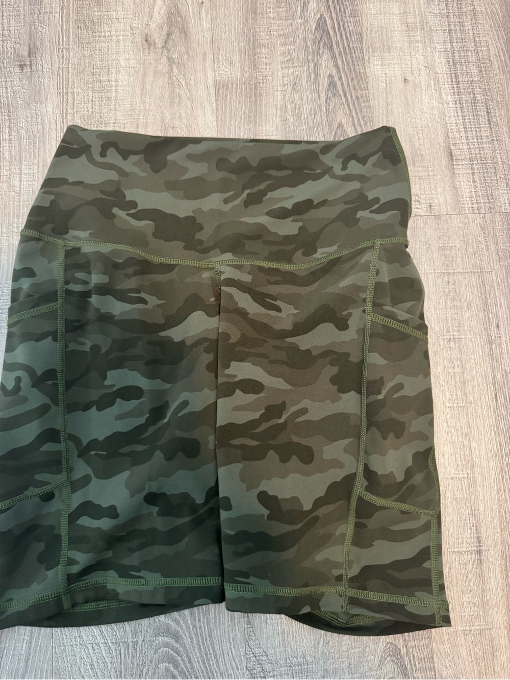 Camo High-Waist Bike Shorts - Olive Green